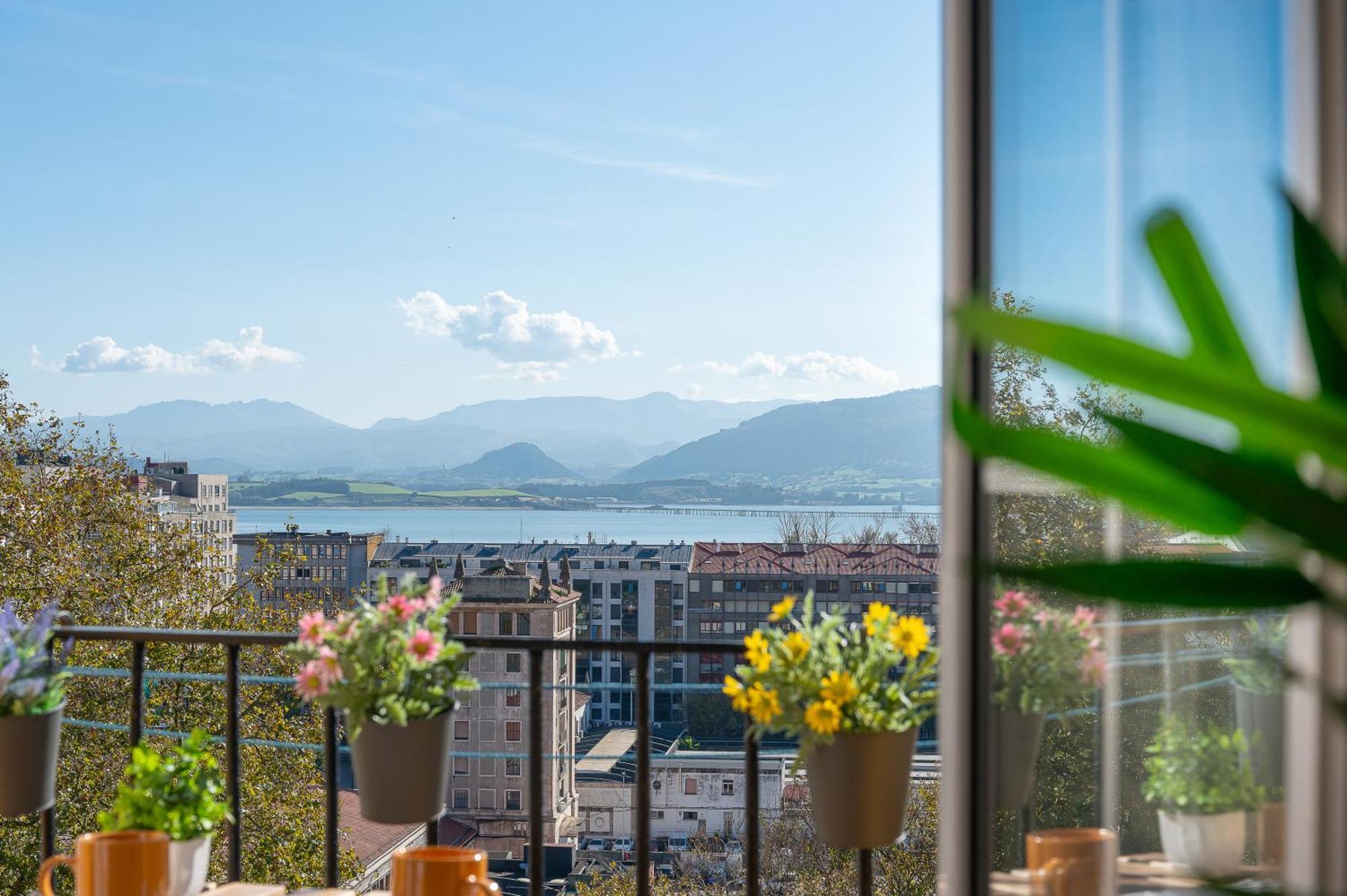 Apartamento En El Corazon De La Ciudad Junto A Las Estaciones ซานตานเดร์ ภายนอก รูปภาพ